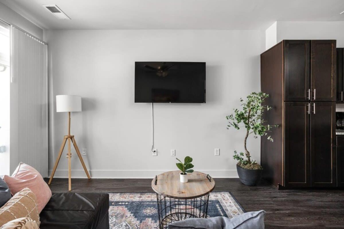 Cozysuites Spacious 2Br Next To Whole Foods Індіанаполіс Екстер'єр фото