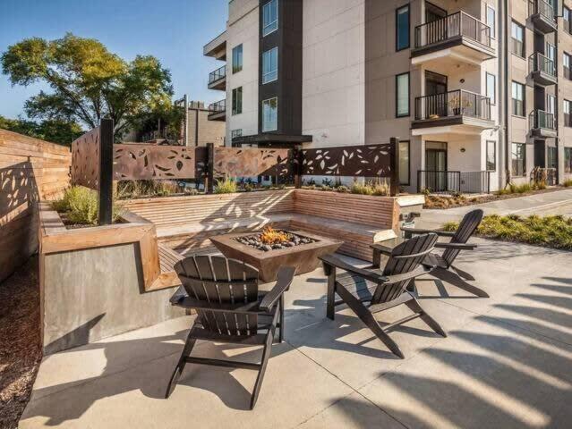 Cozysuites Spacious 2Br Next To Whole Foods Індіанаполіс Екстер'єр фото